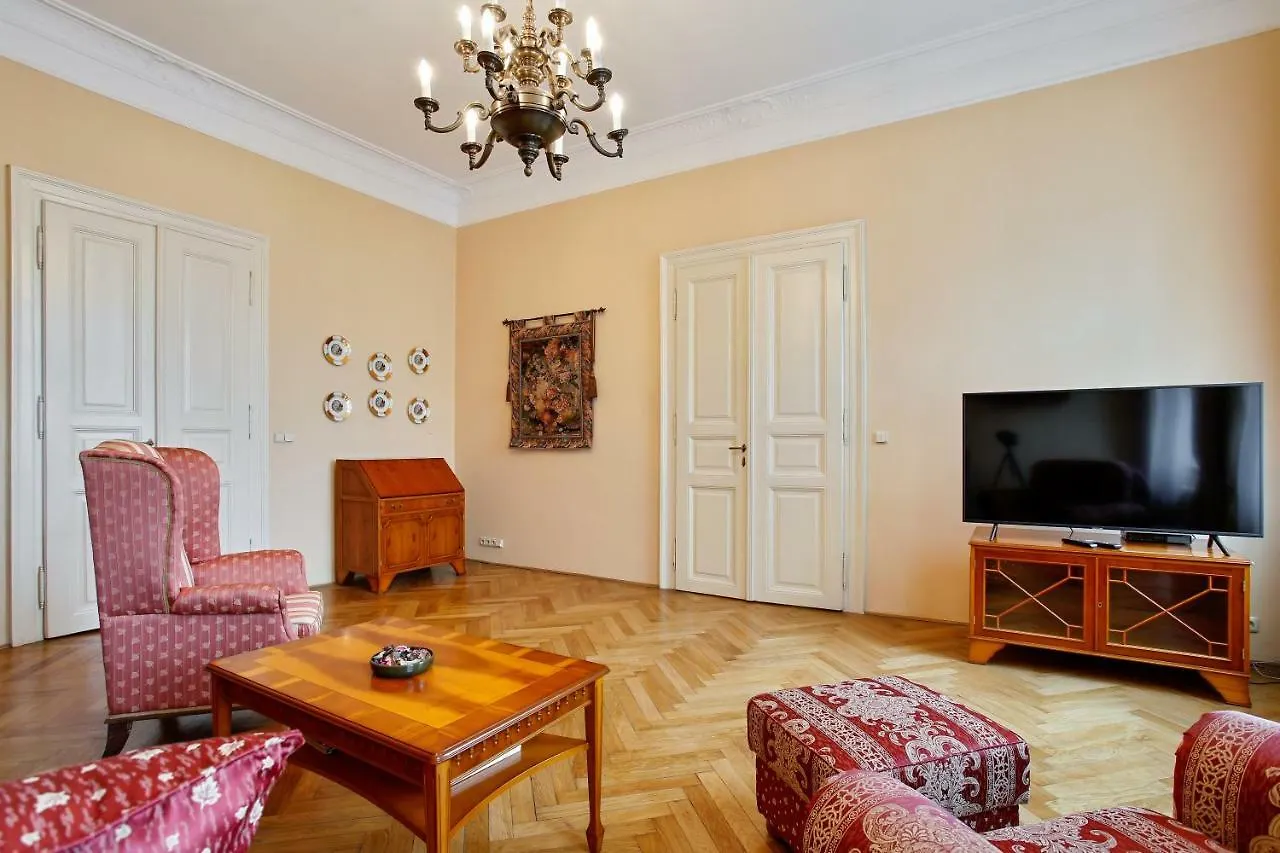 Open Gate Apartment Prague